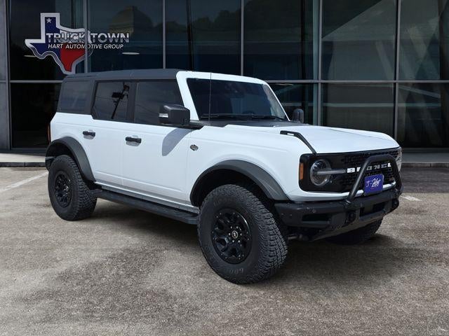 2024 Ford Bronco Wildtrak in White — front three-quarter view